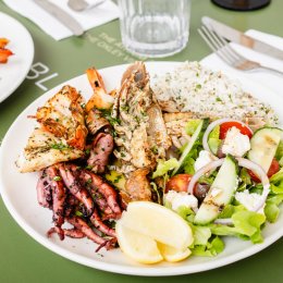 From the ocean to The Oxley – Sunkist Eatery unveils a fresh new seafood focus and extended hours