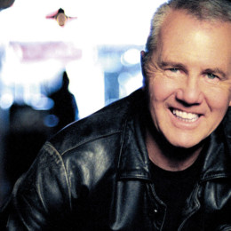 Rock out to Daryl Braithwaite for free this long weekend