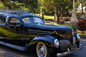Toowong Cemetery: Vintage Hearses Car Show @ Brisbane Open House