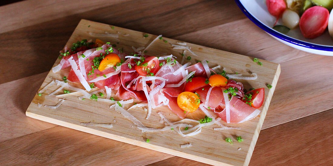 Serrano ham with manchego cheese and tomatoes