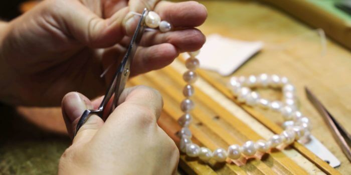 Pearl Stringing Workshop – Make a Pearl Necklace