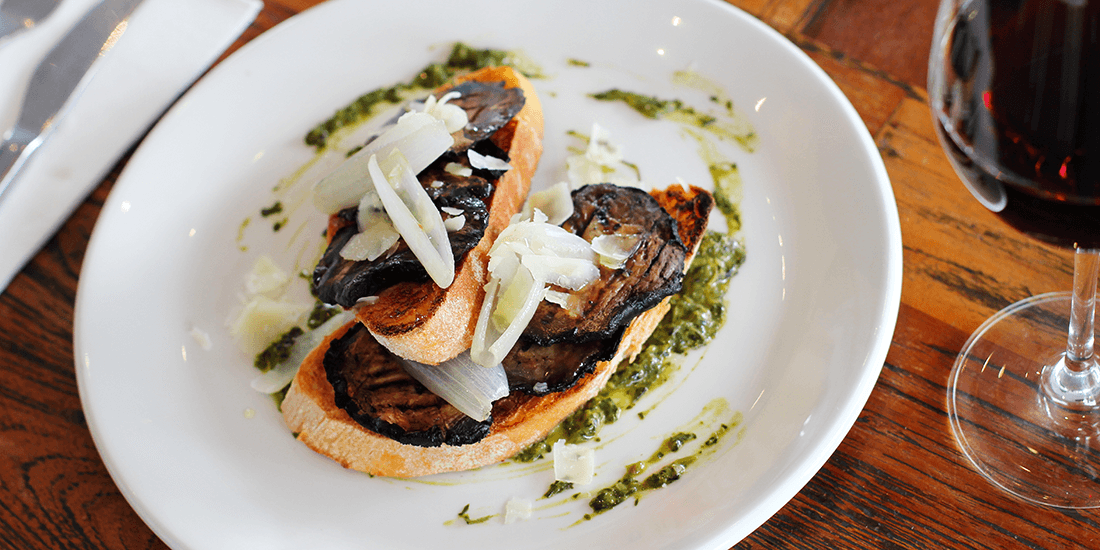 Enjoy quintessential Italian cuisine as Il Molo moors in Bulimba