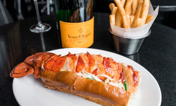 A lobster roll and champagne pop-up has landed on the Gold Coast