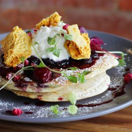 Honeycomb, ricotta and lavender hotcakes