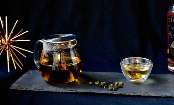 Add some kick to your cuppa with whisky-infused tea from the Old Barrel Tea Co.