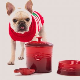 The Le Creuset Pet Collection brings all the good boys to the yard