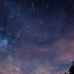 Eyes to the sky – how to catch a spectacular meteor shower in Brisbane this April