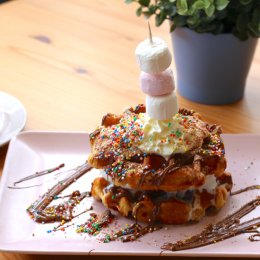 Treat yourself to cookie-dough waffles, woodfired pizza and brunch bites at Carseldine Central