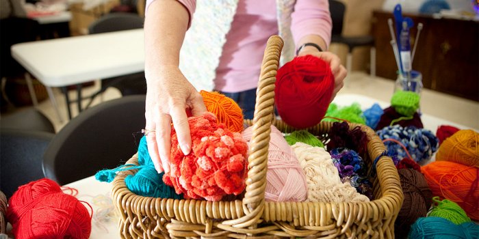 School holiday maker space workshop for young people: Make a macrame wall hanging