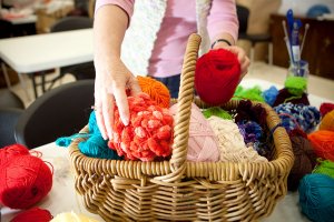 Makerspace workshop: Beginners knitting class with Lu Douglas