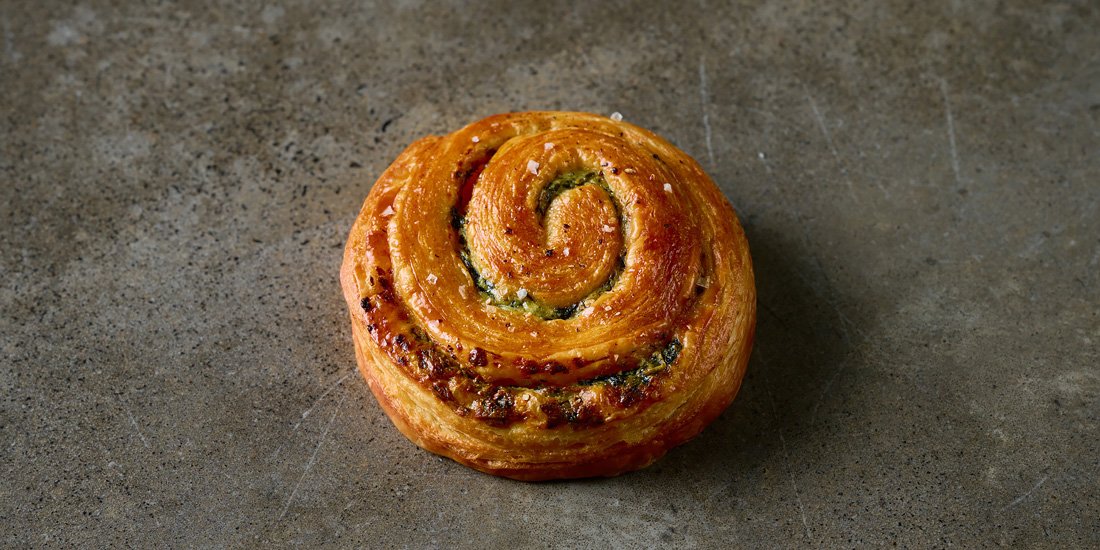 Lune Spanakopita Escargot