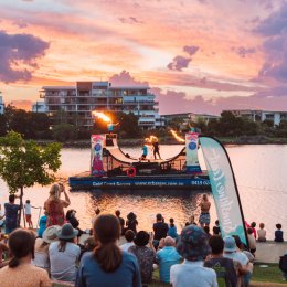 Buskers by the lake