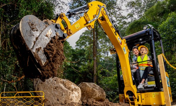 Can you dig it? Australia's first mini excavator park for kids has opened in the Scenic Rim