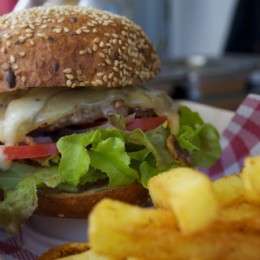 Sink your teeth into an organic burger from Food Kartel