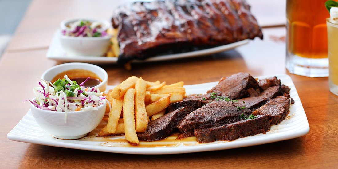 Buffalo Sears fills the Burleigh Heads air with mouth-watering smokehouse meats