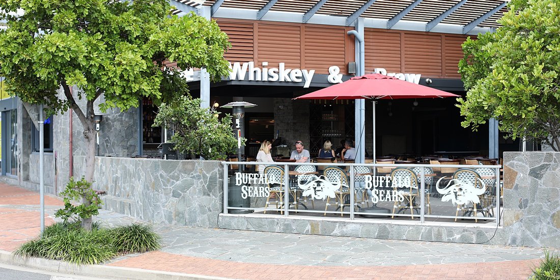 Buffalo Sears fills the Burleigh Heads air with mouth-watering smokehouse meats