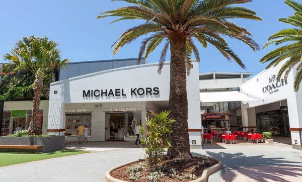 Drop everything – Harbour Town's annual three-day mega sale is happening this weekend