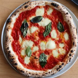 Munch on authentic Neapolitan pizza at Chirn Park's Zero 81