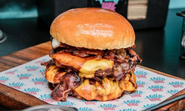 Pavement Whispers: milky burgers, beachside distilleries and saucy wing bars
