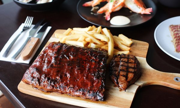 Coolangatta favourite Bondi Grill'e expands with a new Burleigh Heads steakhouse