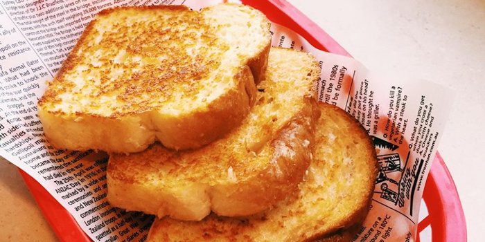 A Toast to Our Mates – Cheese Toast for a Cause at Sizzler