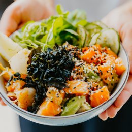 Coffees, poke bowls and hawker rolls – Stones Throw arrives in Currumbin