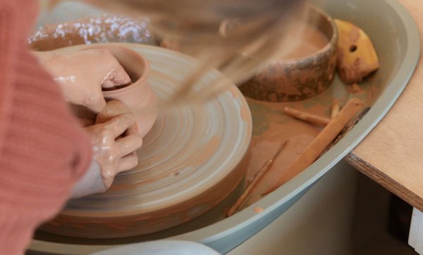 Clay creations meet caffeination at Kingscliff’s Stone Studio