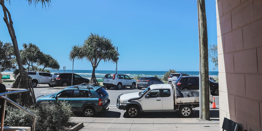 Breakfast bowls and morning margs – Barefoot Barista strolls into Currumbin