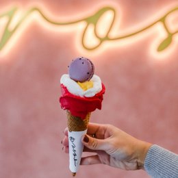 Get the scoop on Sanctuary Cove's new frozen dessert den Rosé Gelateria