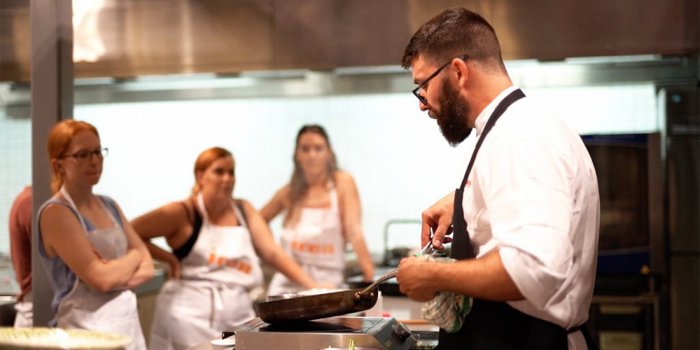 Pie and beer cooking class