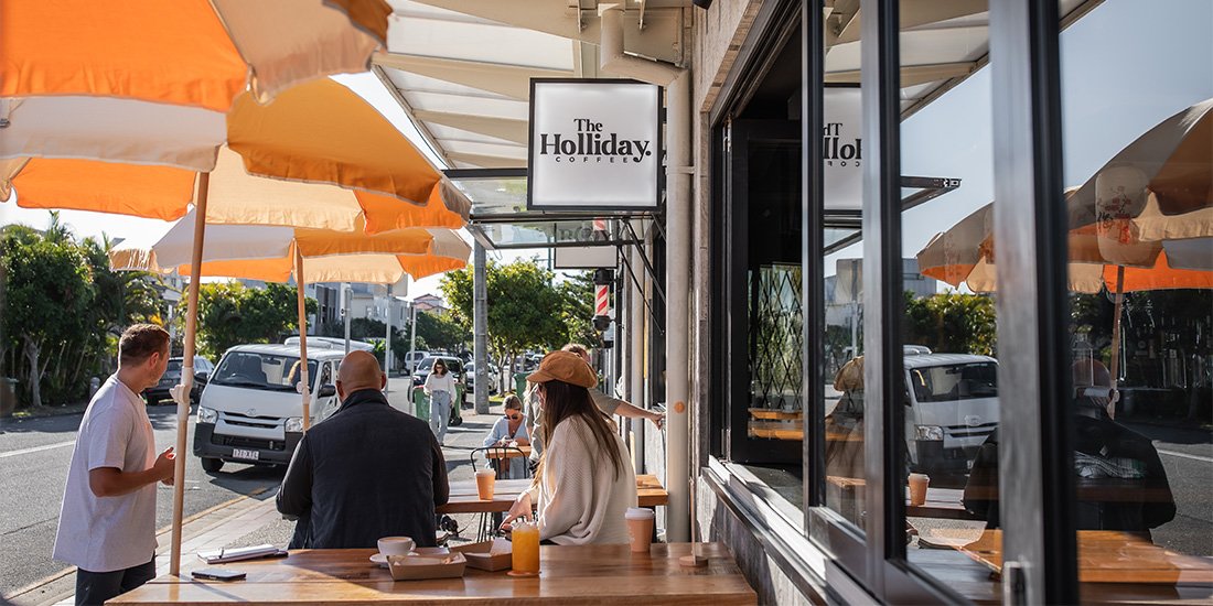 Embrace those sweet vacay vibes at Nobby Beach's The Holliday. Coffee