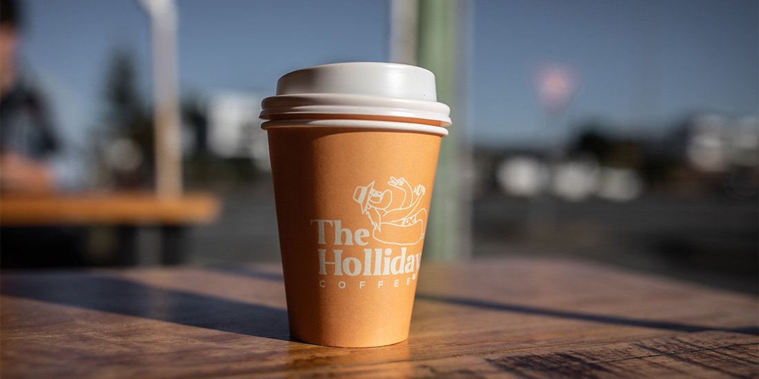 Embrace those sweet vacay vibes at Nobby Beach's The Holliday. Coffee