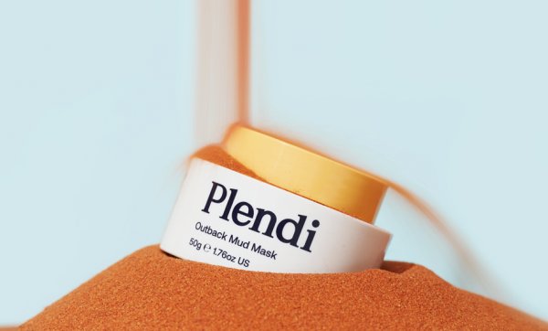 Turn your back on bacne with Plendi's Outback Mud Mask