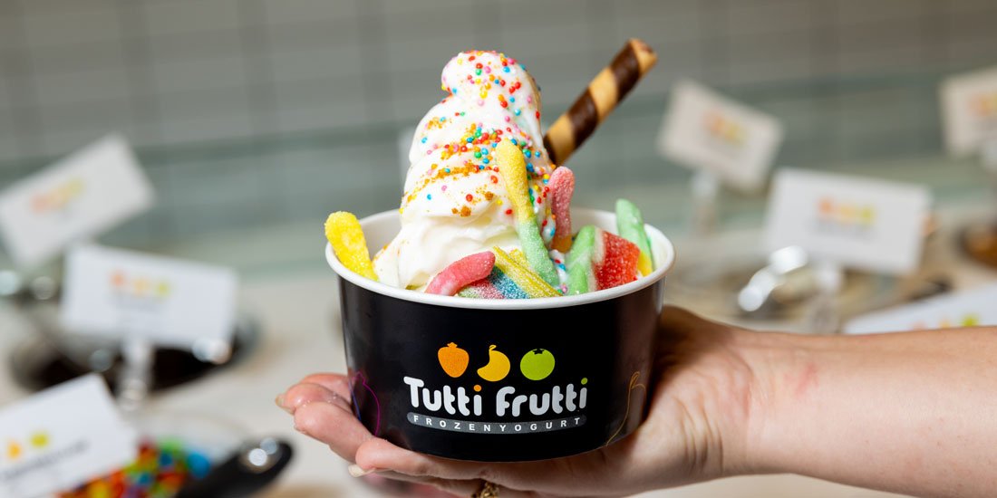 Tutti Frutti Frozen Yogurt, Dining